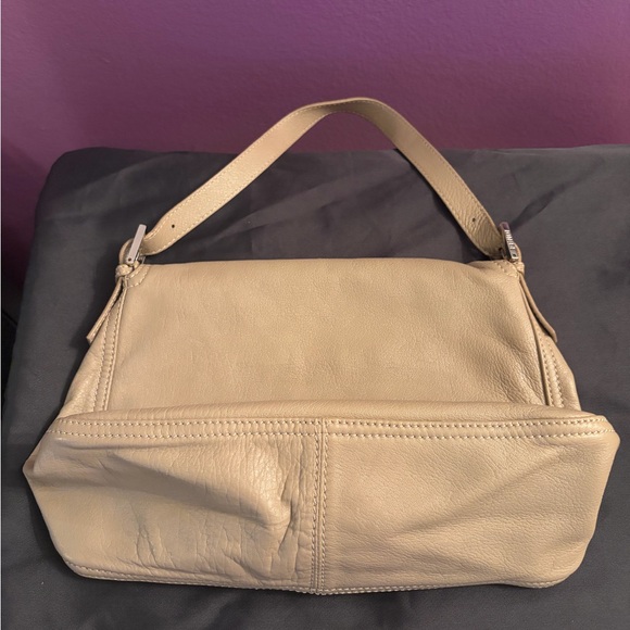 Rare vintage Fendi baguette with silver accents - Picture 4 of 15